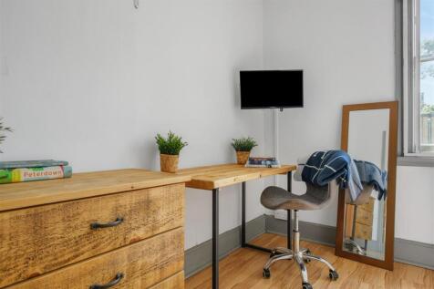 12 Forest Rd East-Hi-11.jpg