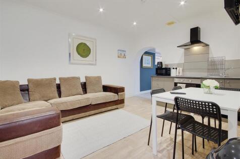 Suite 102 F.jpg