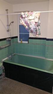bathroom (2).jpg