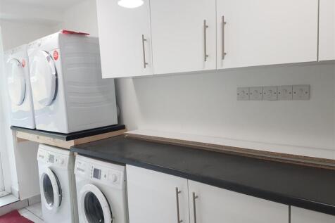 washing machine Room.jpg