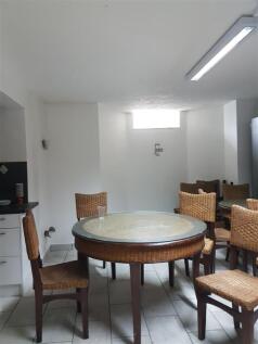 kitchen Salon.jpg