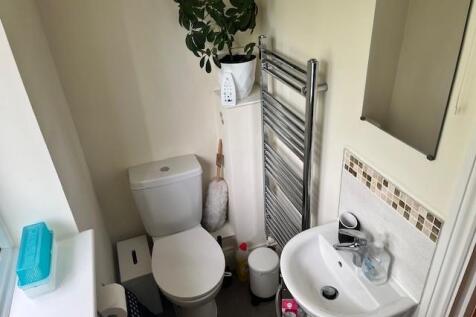 ensuite.jpg