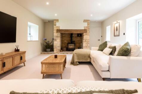 Formal Lounge
