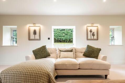 Formal Lounge
