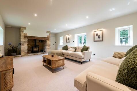Formal Lounge