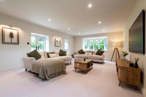 Formal Lounge