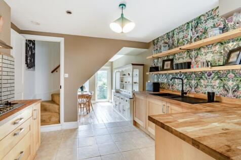 Kitchen &amp; Dining Area