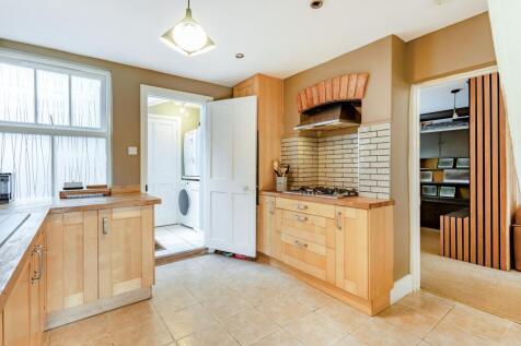 Kitchen &amp; Dining Area