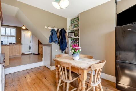 Kitchen &amp; Dining Area