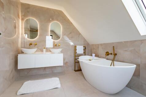 Bedrooms &amp; Bathrooms