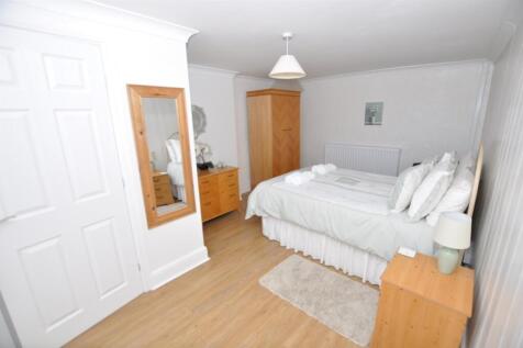 Bedroom 1 (En-Suite)