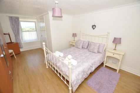 Bedroom 2 (En-Suite)