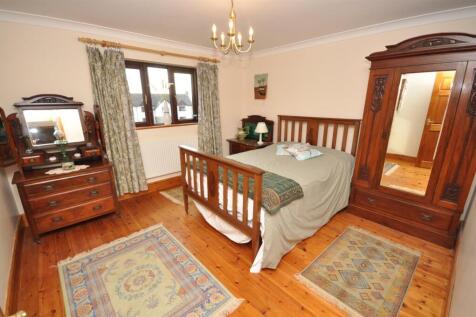 Rear Bedroom 2