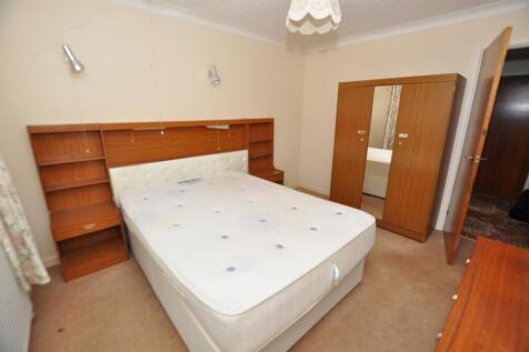 Rear bedroom 3