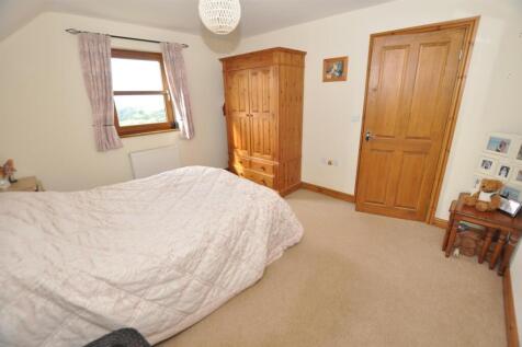 Rear bedroom 3
