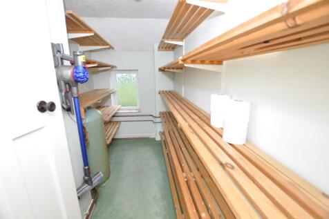 Airing cupboard