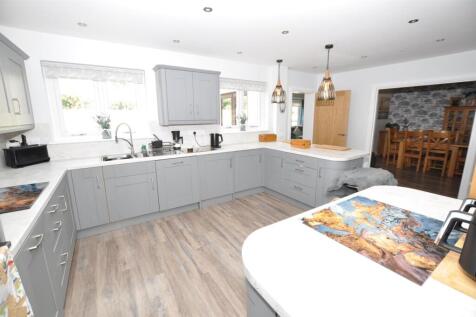 Kitchen / Breakfast room