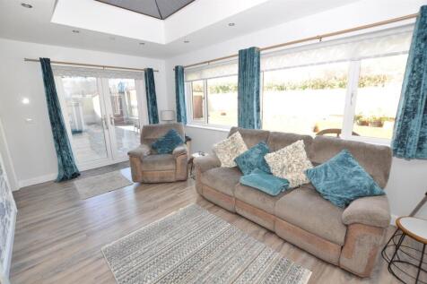 Sun Lounge