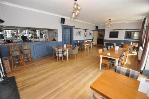 Dining room/Bar area