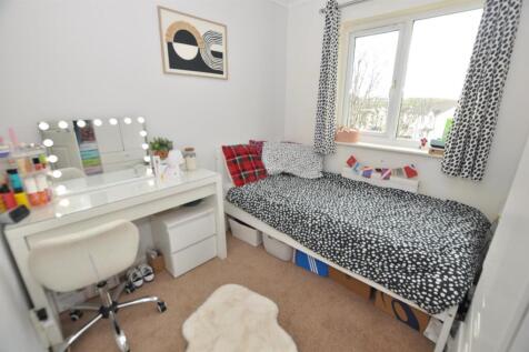 Rear bedroom 3