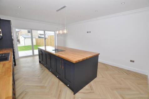 Kitchen/Dining/Family room