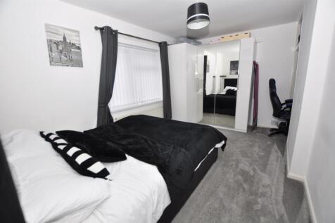 Rear bedroom 3