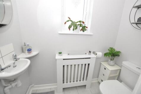 Cloakroom/WC