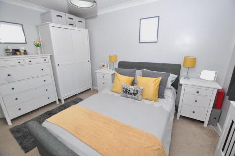 Front Bedroom 2: