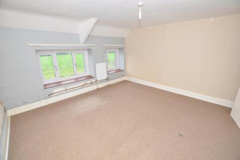 Mezzanine Level Front Bedroom 1