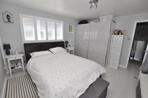 Master Bedroom 4