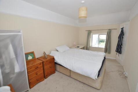 Bedroom 1 (Double)