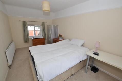 Bedroom 1 (Double)