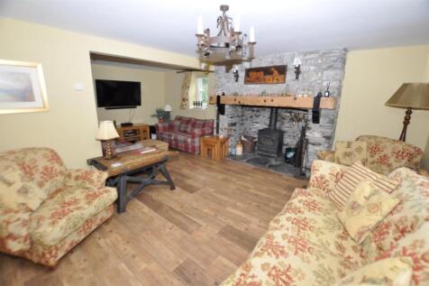 L shaped Lounge/Dining room