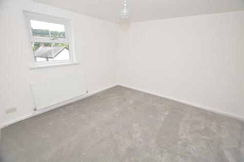 Rear bedroom 2
