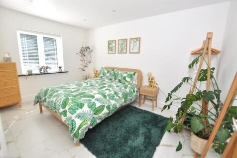 Bedroom 1 (Ground floor)