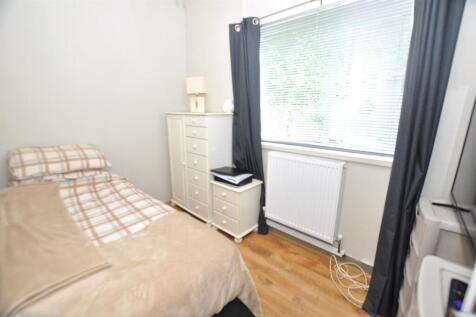 Front Bedroom 3: