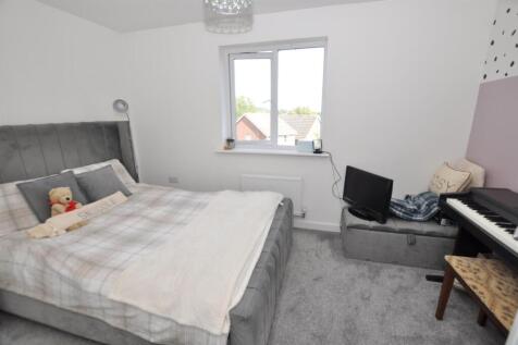 Bedroom 1: