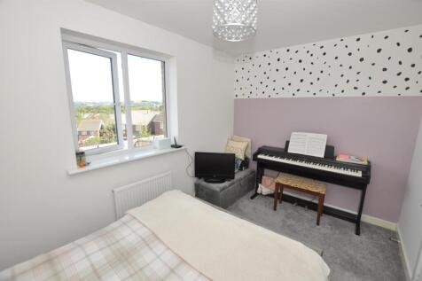Bedroom 1: