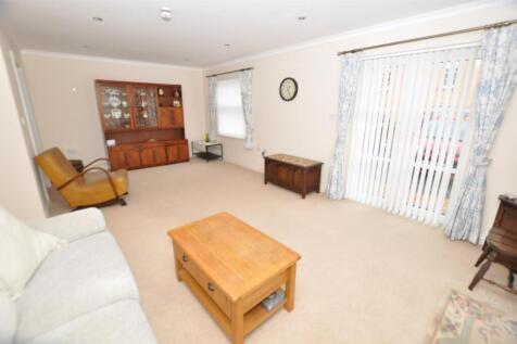 Open-Plan Lounge/Dining Room