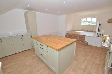 Mezzanine level/Kitchen area