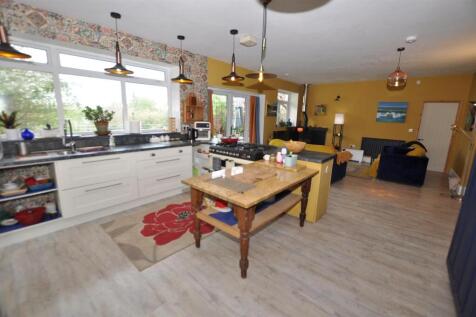Open plan Kitchen/Dining Room