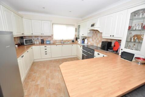 Kitchen/Dining/Family room