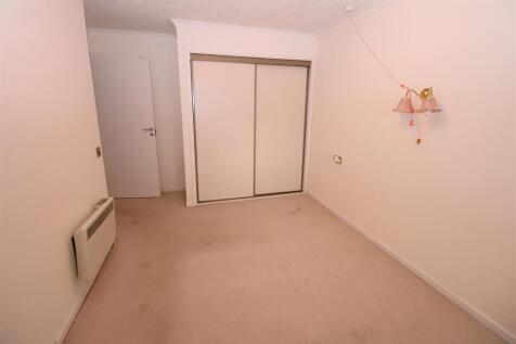 Bedroom.JPG