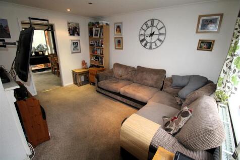 Lounge1.JPG