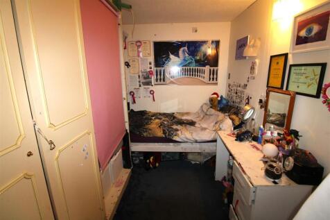 Bed 2.JPG