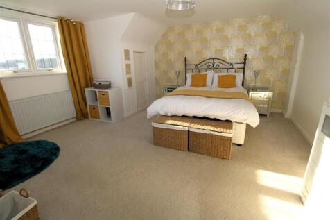 Bed 1.JPG