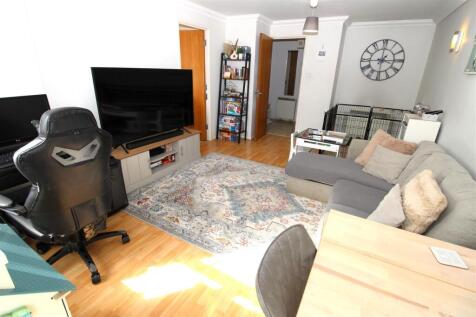 Lounge1.JPG
