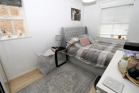 Bed 1.JPG