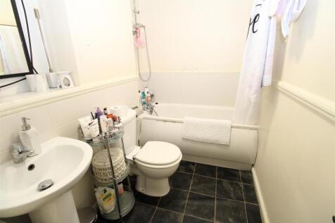 Bathroom.JPG