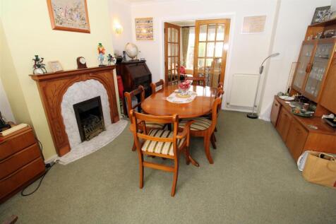 Dining room1.JPG